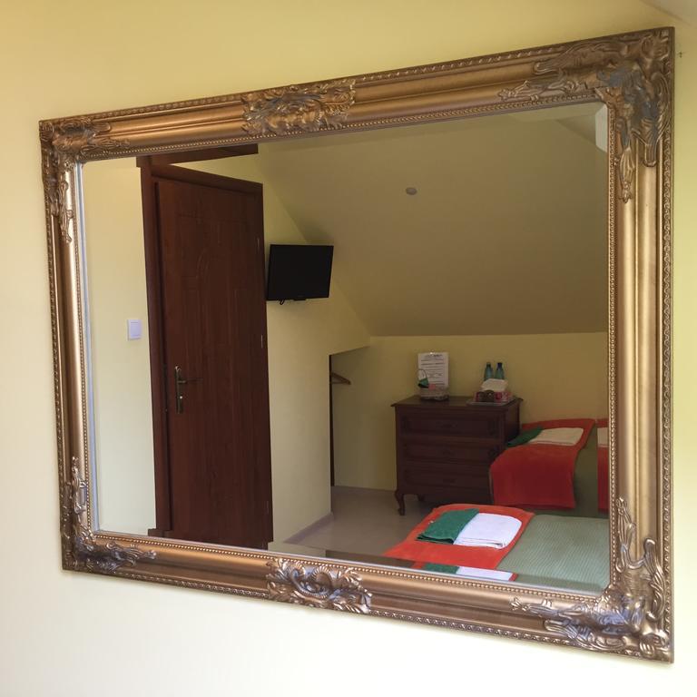 Medison Family Boutique B&B Kielce Room photo